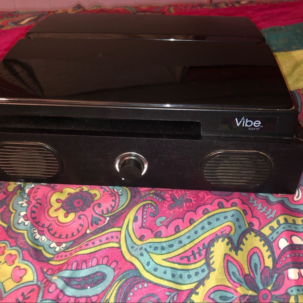 Record player - Picture 3 of 5